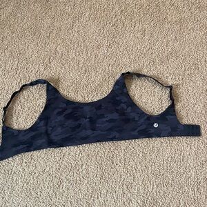 Lululemon camouflage bra
Size small / approx 12 inches inches